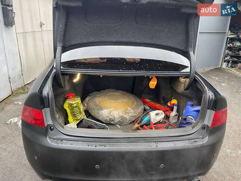 Седан Honda Accord 2005 в Киеве