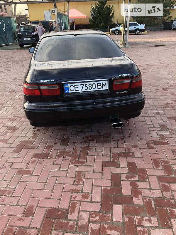 Седан Honda Accord 1998 в Ровно