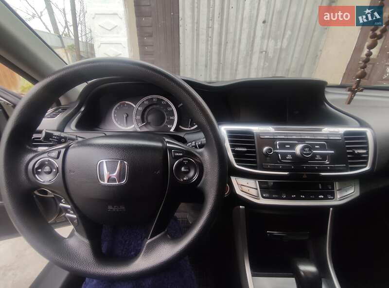 Седан Honda Accord 2014 в Новомосковске