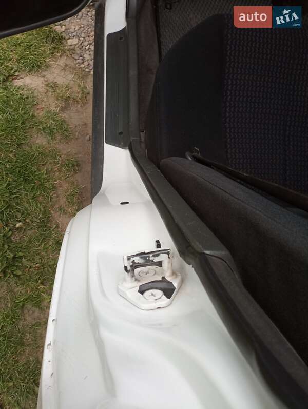 Седан Honda Accord 1992 в Новоселиці