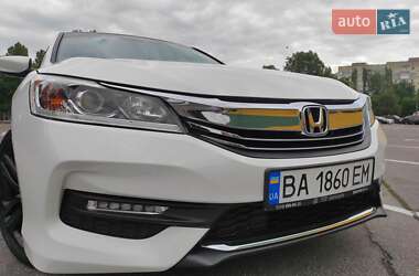 Седан Honda Accord 2016 в Кропивницком