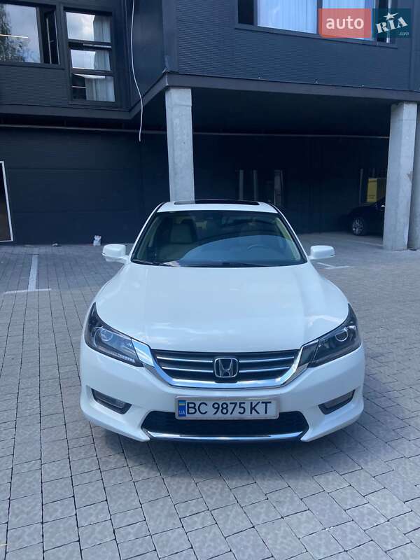 Седан Honda Accord 2014 в Шептицькому