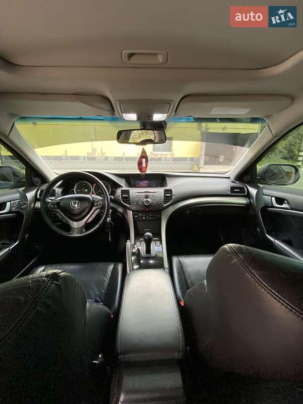 Седан Honda Accord 2008 в Каменском