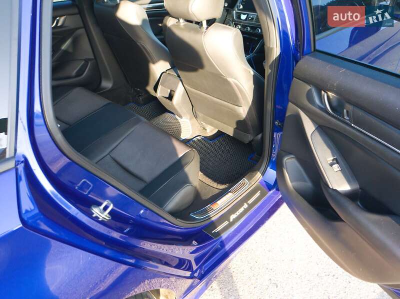 Седан Honda Accord 2019 в Львові