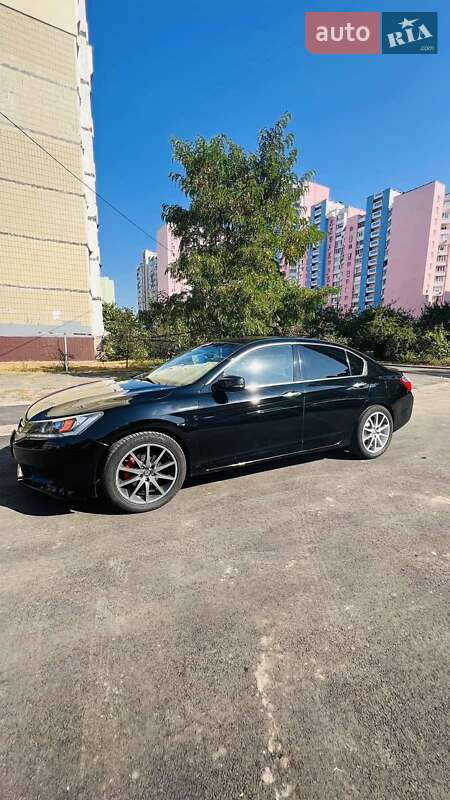 Седан Honda Accord 2014 в Києві