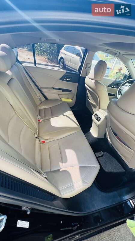 Седан Honda Accord 2014 в Києві