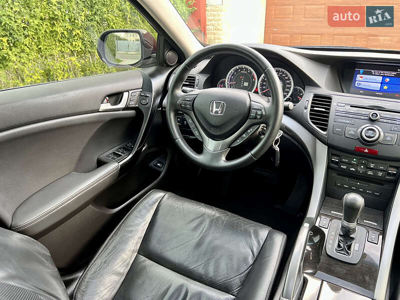 Седан Honda Accord 2011 в Одессе