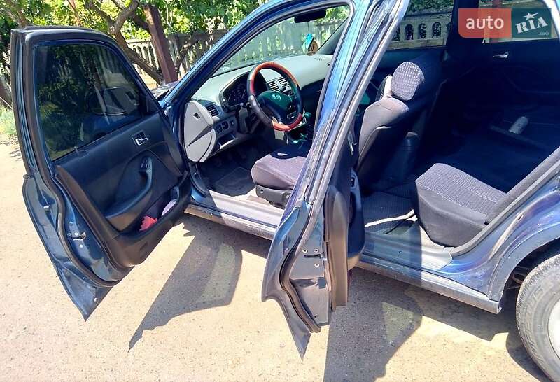 Седан Honda Accord 1993 в Одесі