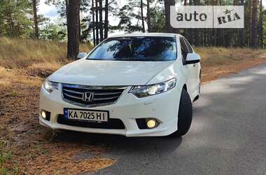 Седан Honda Accord 2011 в Обухове