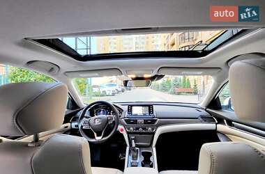 Седан Honda Accord 2021 в 