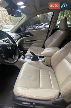 Седан Honda Accord 2013 в Києві