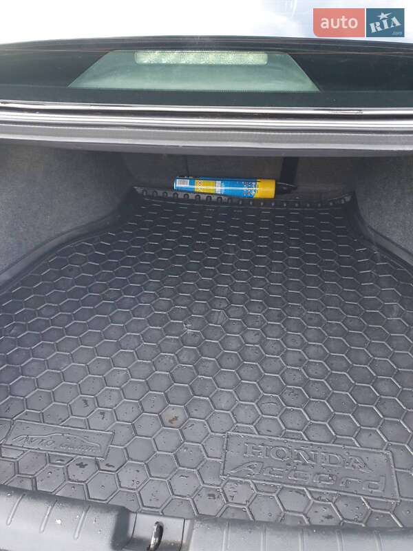 Седан Honda Accord 2016 в Чернівцях