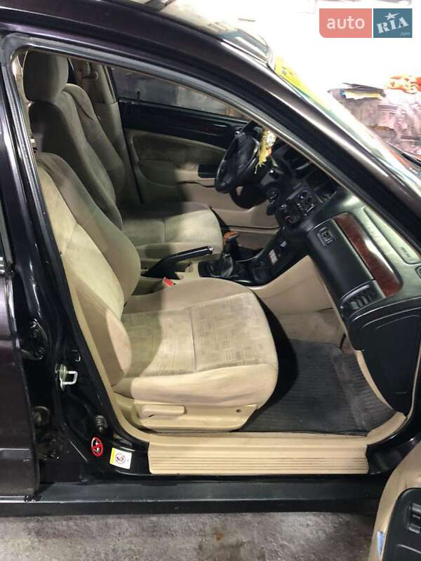 Седан Honda Accord 1999 в Днепре