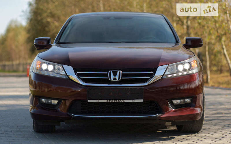 Седан Honda Accord 2015 в Львове