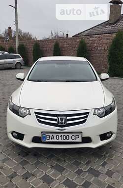 Седан Honda Accord 2011 в Кропивницком