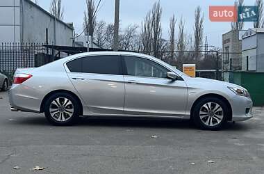 Седан Honda Accord 2014 в 