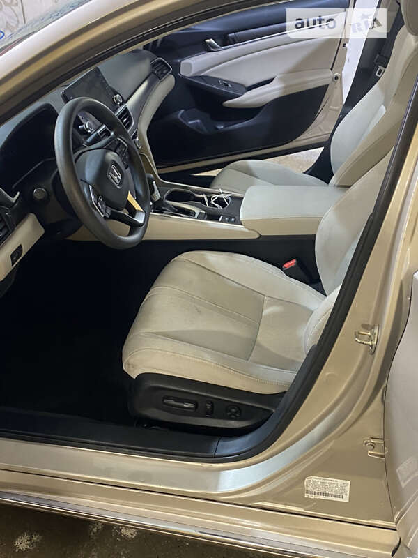 Седан Honda Accord 2019 в Києві