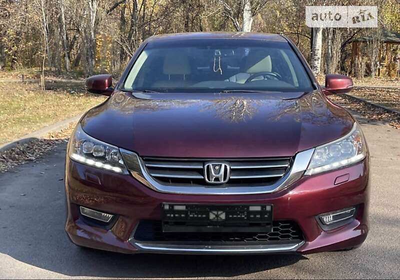 Седан Honda Accord 2013 в Кам'янському