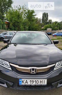 Седан Honda Accord 2015 в 