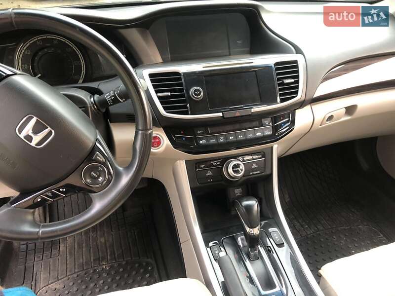 Седан Honda Accord 2013 в Харкові