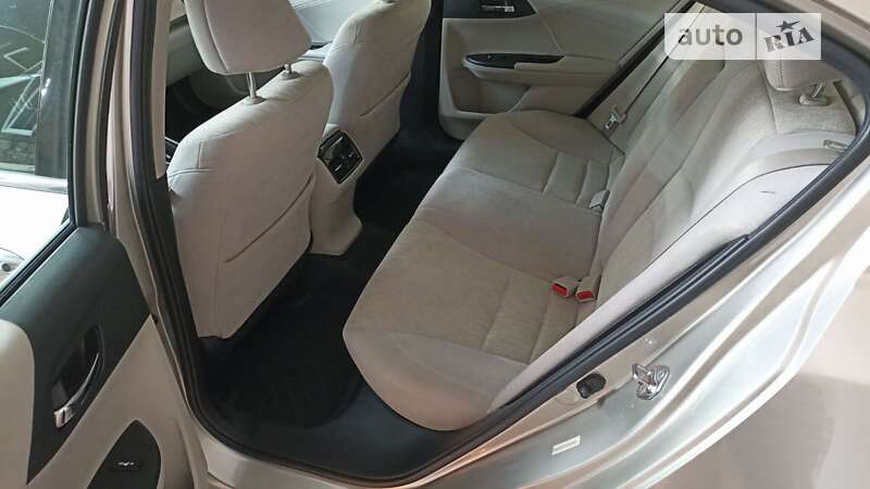 Седан Honda Accord 2014 в Умані