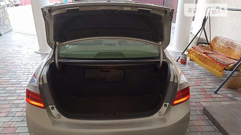 Седан Honda Accord 2014 в Умані