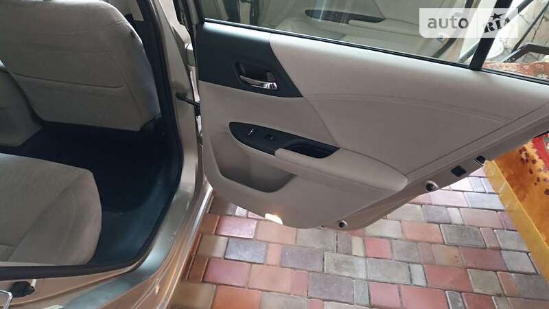 Седан Honda Accord 2014 в Умані