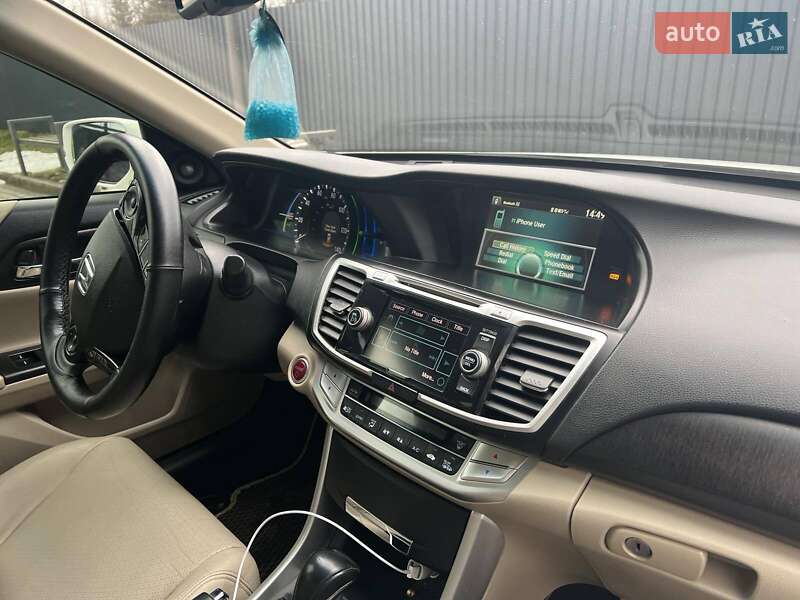 Седан Honda Accord 2014 в Львове