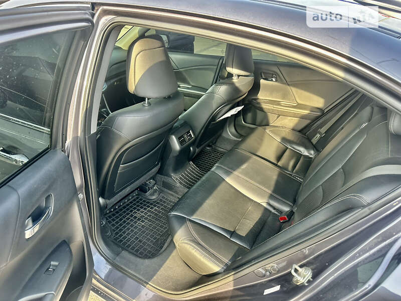 Седан Honda Accord 2014 в Дніпрі