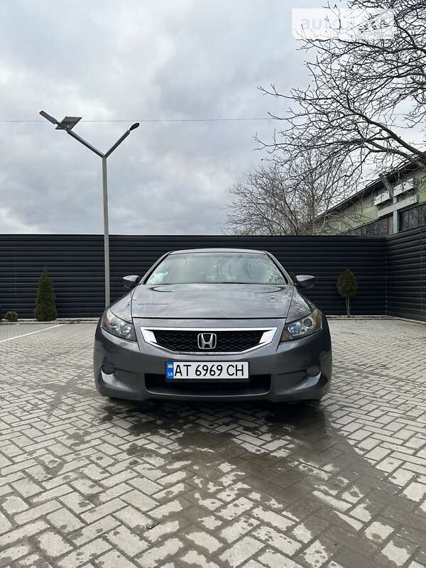 Купе Honda Accord 2012 в Івано-Франківську