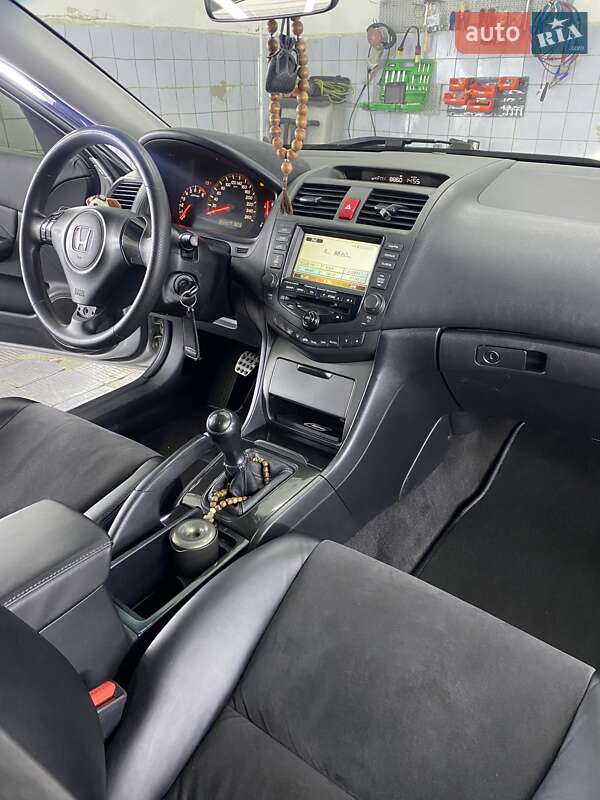 Седан Honda Accord 2004 в Киеве