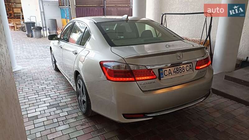Седан Honda Accord 2014 в Умани