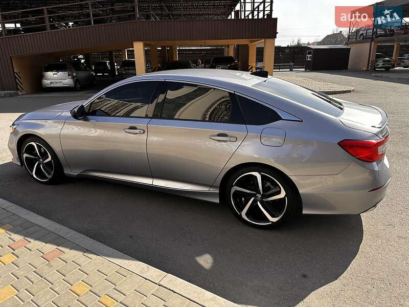Седан Honda Accord 2022 в Одесі