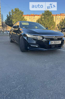 Седан Honda Accord 2018 в 