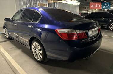 Седан Honda Accord 2013 в Бучі