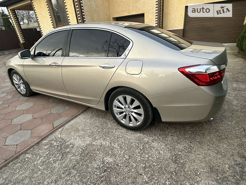 Седан Honda Accord 2013 в Одессе