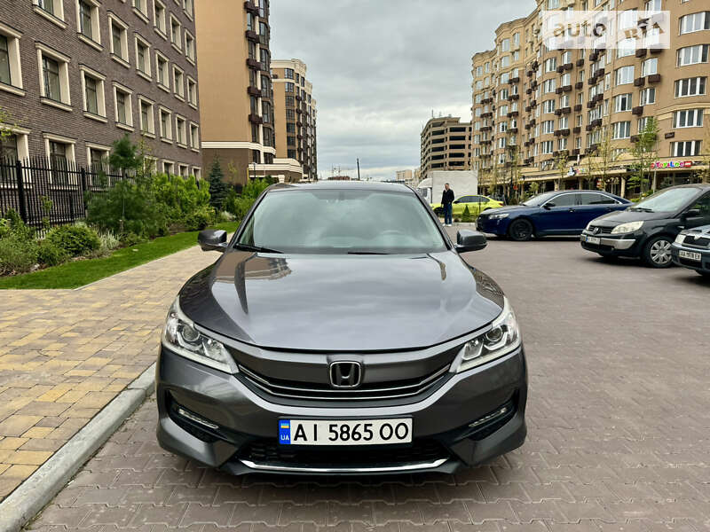 Седан Honda Accord 2016 в Киеве