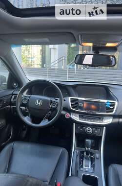 Седан Honda Accord 2014 в Дніпрі