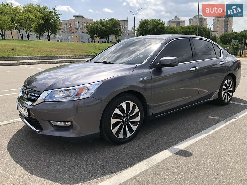 Седан Honda Accord 2014 в Киеве