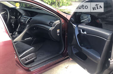 Седан Honda Accord 2010 в Покровске