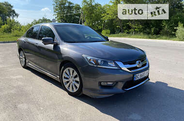 Седан Honda Accord 2012 в Львові