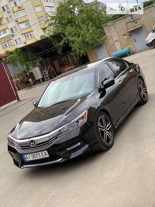 Седан Honda Accord 2016 в Киеве