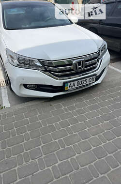 Седан Honda Accord 2014 в Києві