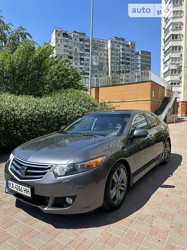 Седан Honda Accord 2010 в Киеве