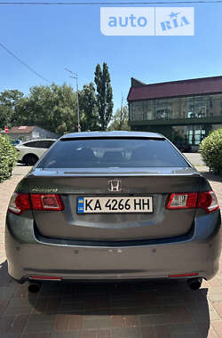 Седан Honda Accord 2010 в Киеве