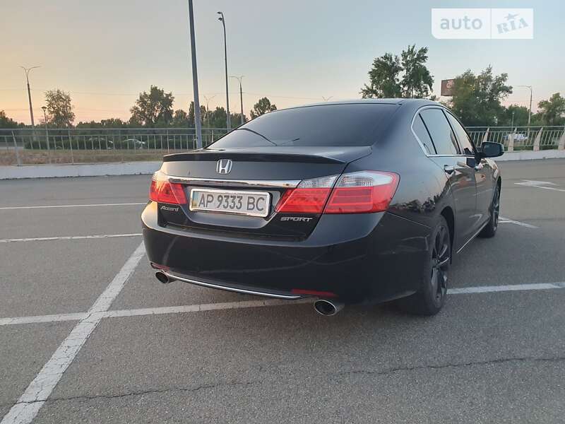 Седан Honda Accord 2013 в Киеве