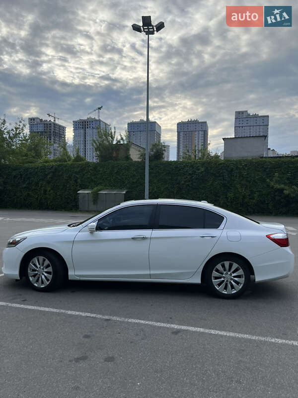 Седан Honda Accord 2015 в Киеве