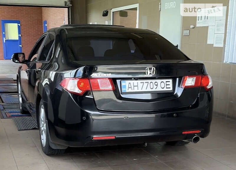 Седан Honda Accord 2008 в Славянске