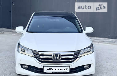 Седан Honda Accord 2014 в Києві