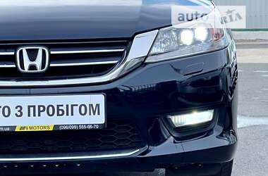 Седан Honda Accord 2013 в Києві